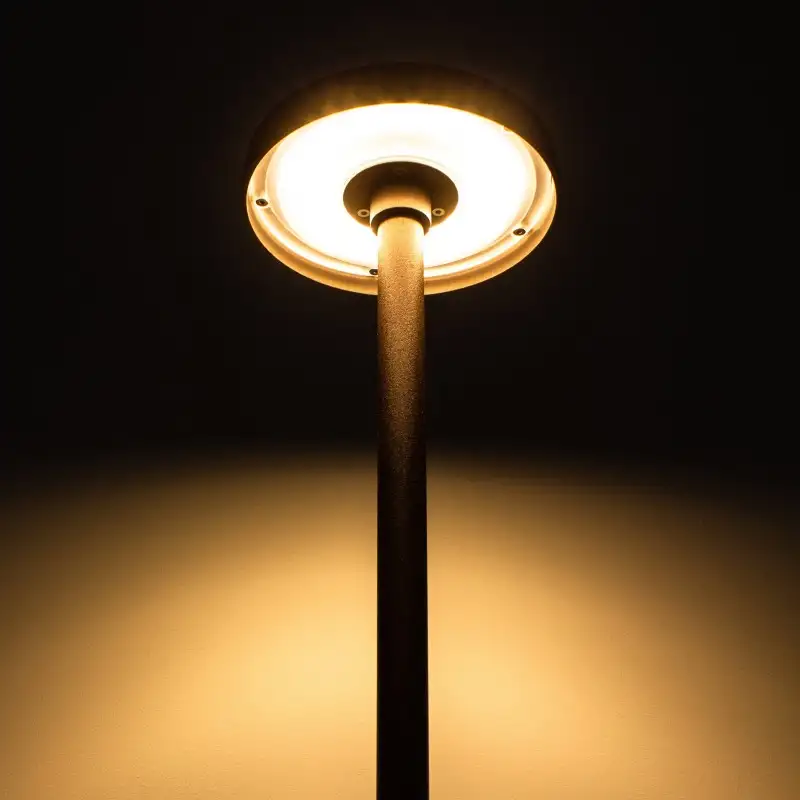 Borne LED extra fine d'extérieur à tête bombée - 7W - 100 cm - noir - Haalö Borne LED extra fine d'extérieur à tête bombée - 7W - 100 cm - noir - Haalö