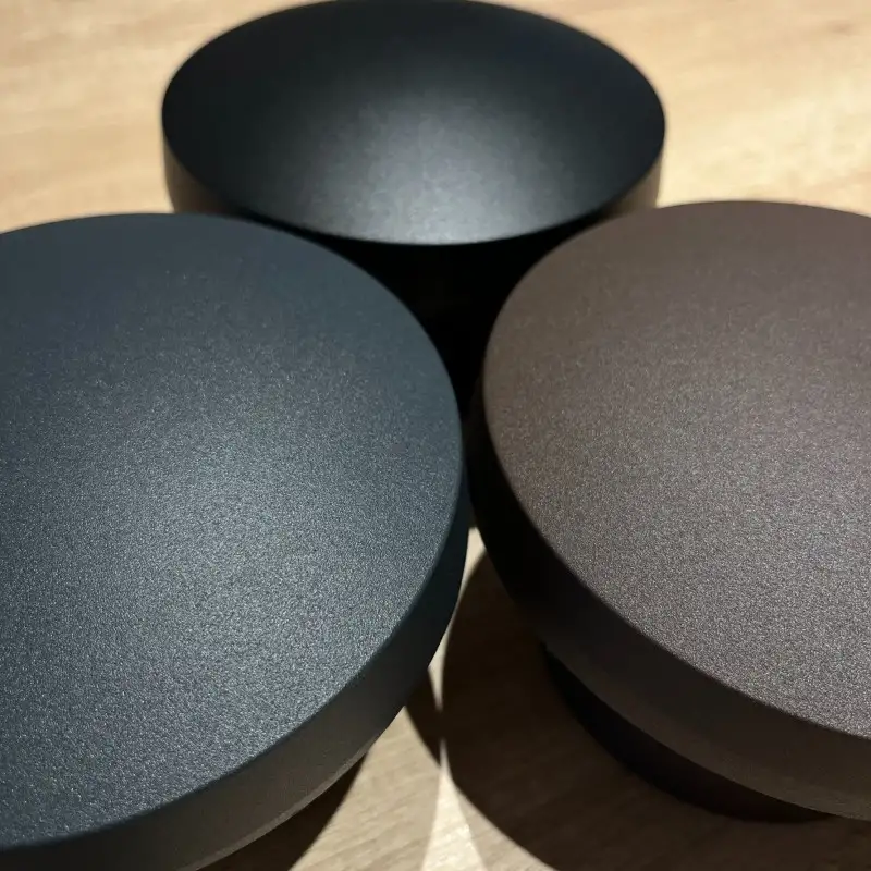 Balise murale LED d'extérieur à tête bombée - 7W - chocolat - Haalö Balise murale LED d'extérieur à tête bombée - 7W - chocolat - Haalö