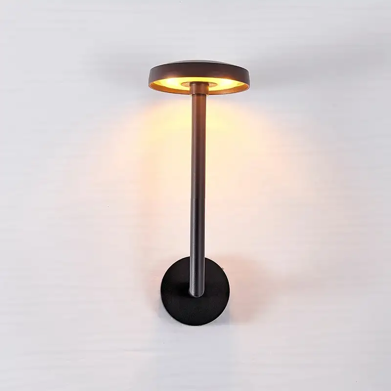 Applique LED extra fine d'extérieur à tête bombée - 7W - noir - Haalö Applique LED extra fine d'extérieur à tête bombée - 7W - noir - Haalö