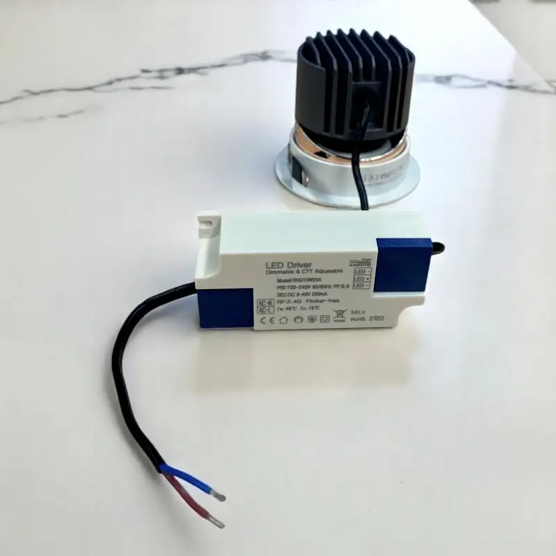 Down light orientable 10W - 60° – CCT – 2.4 GHz – BLADE