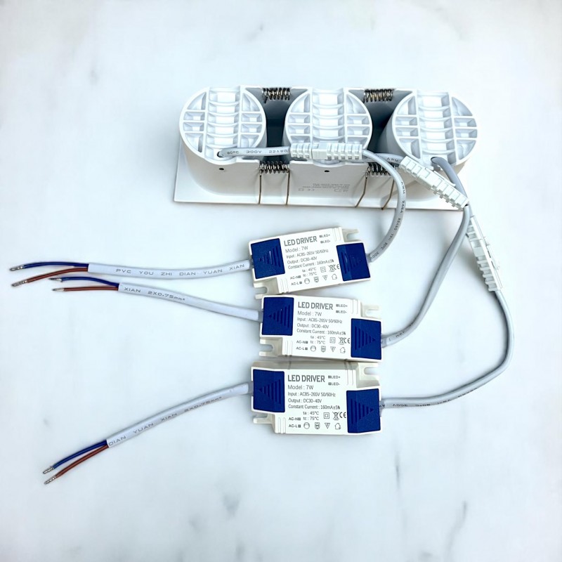 RV - Spot LED encastré carré noir 21W, couleurs au choix - Miror