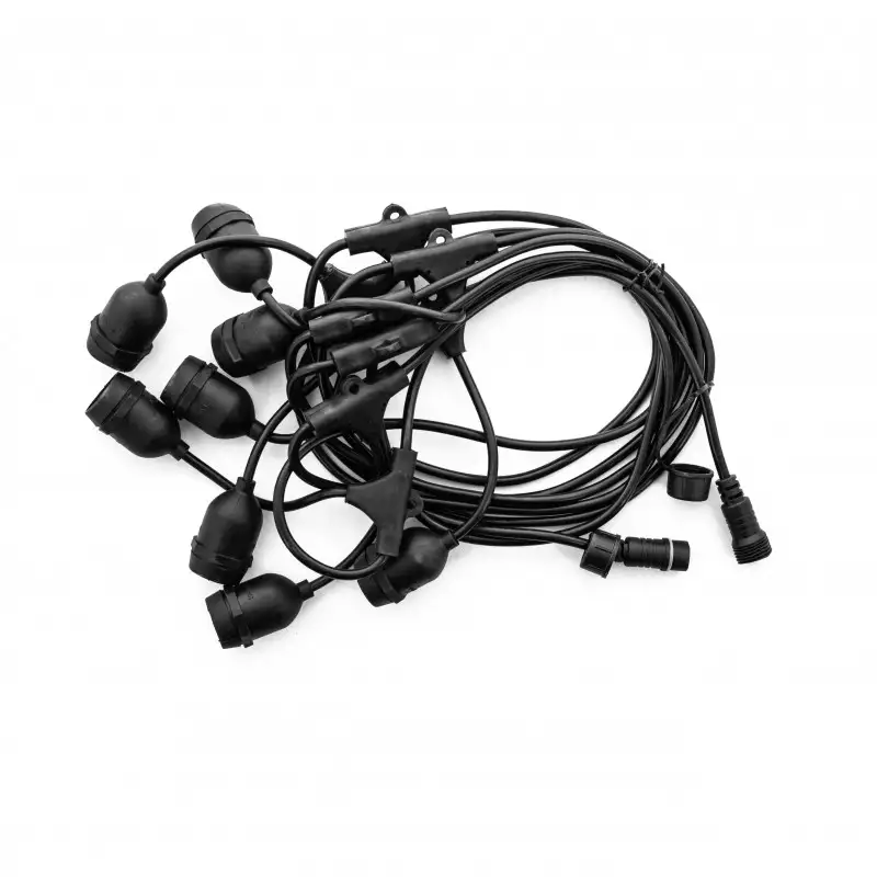 Guirlande guinguette 5m "Conex" + 8 abat-jours "Nesty" + 8 ampoules LED Guirlande guinguette 5m "Conex" + 8 abat-jours "Nesty" + 8 ampoules LED