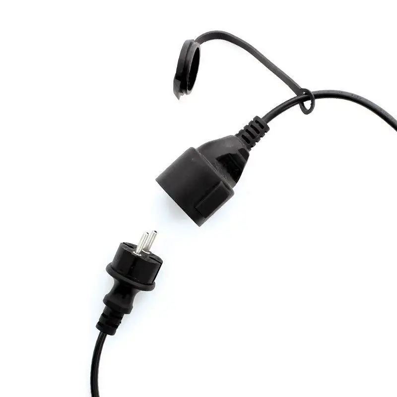 Guirlande 20m guinguette + 20 abat-jours "Nesty" + 20 ampoules LED Guirlande 20m guinguette + 20 abat-jours "Nesty" + 20 ampoules LED