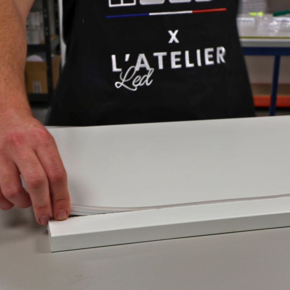 Néon flex avec ruban LED - 10W/m - IP68 - 180 LED/m - 24V - Latéral - L0410T - 20 mètres - Vue supplémentaire